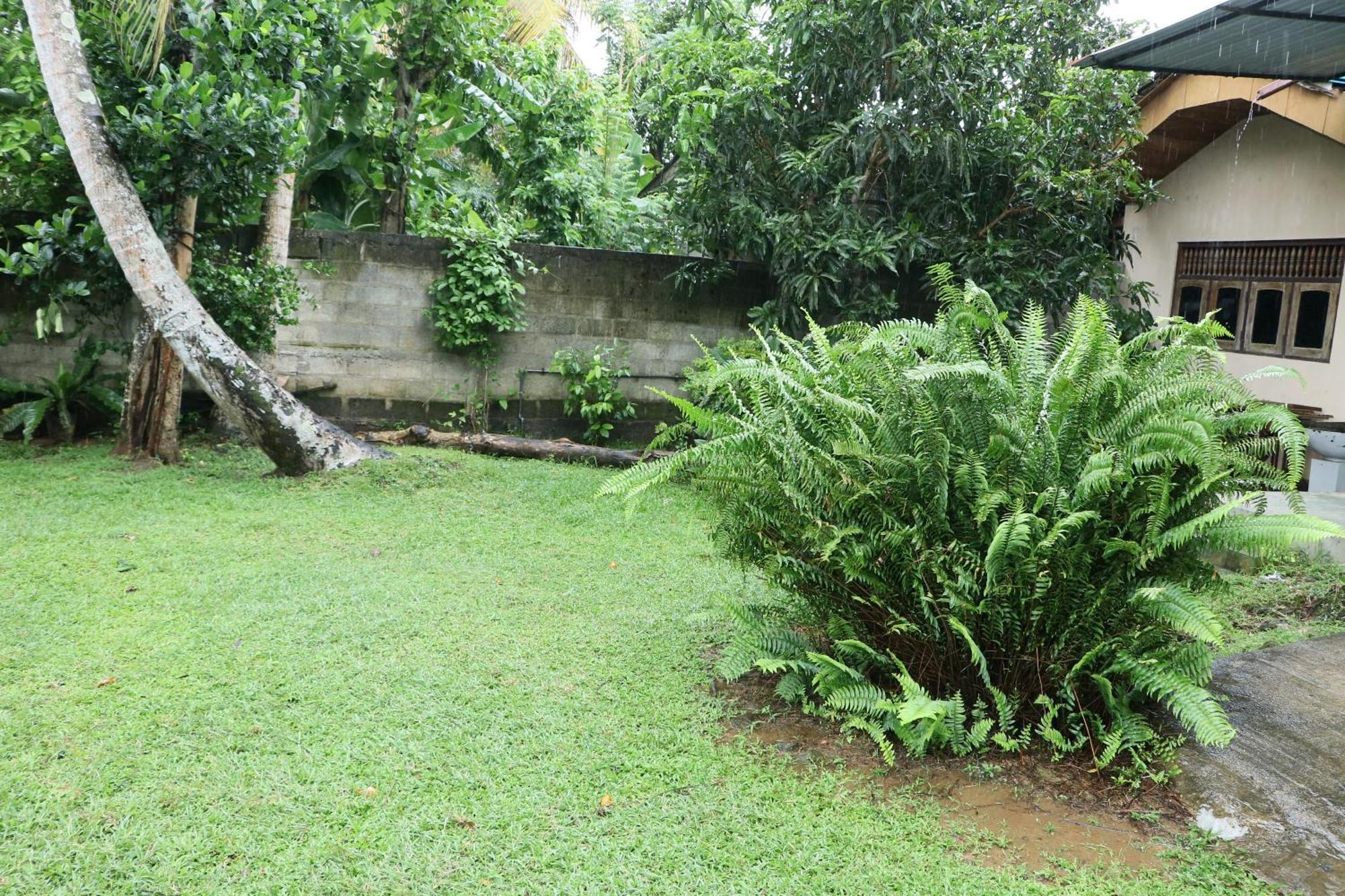 Sheru Guest Matara Exterior photo