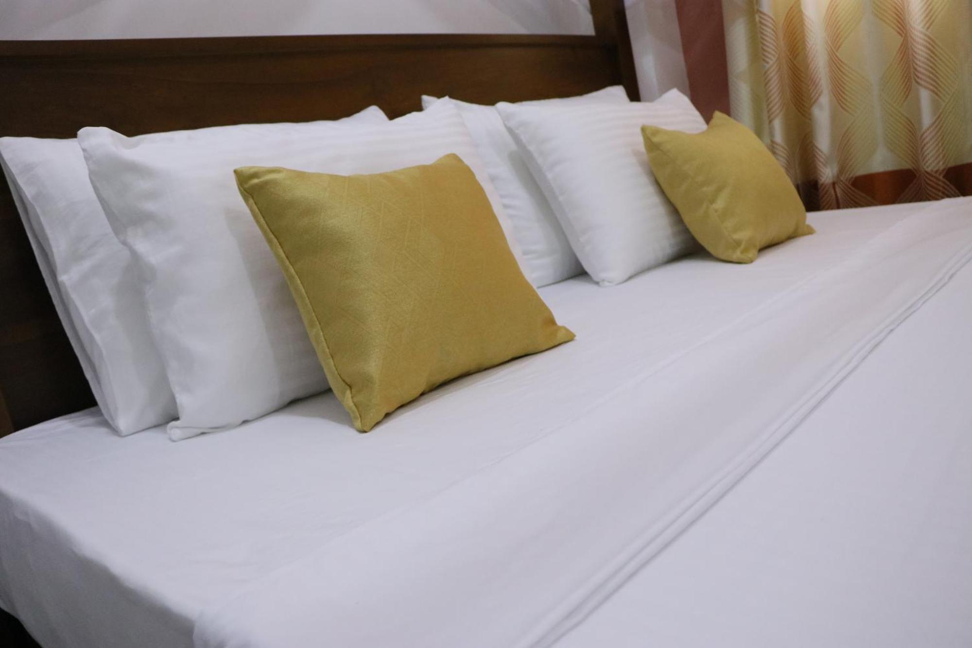 Sheru Guest Matara Exterior photo